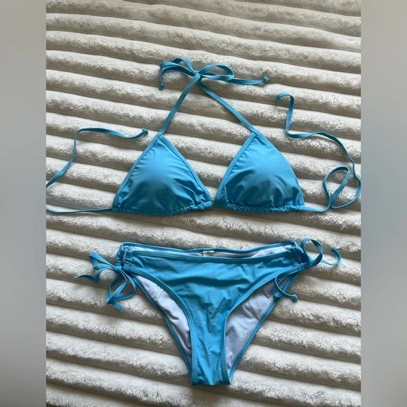 String Halter Top Triangle Bikini Set! - Picture 4 of 8